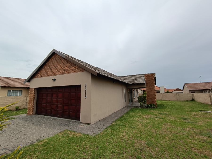 3 Bedroom Property for Sale in Waterkloof Hill Estate North West